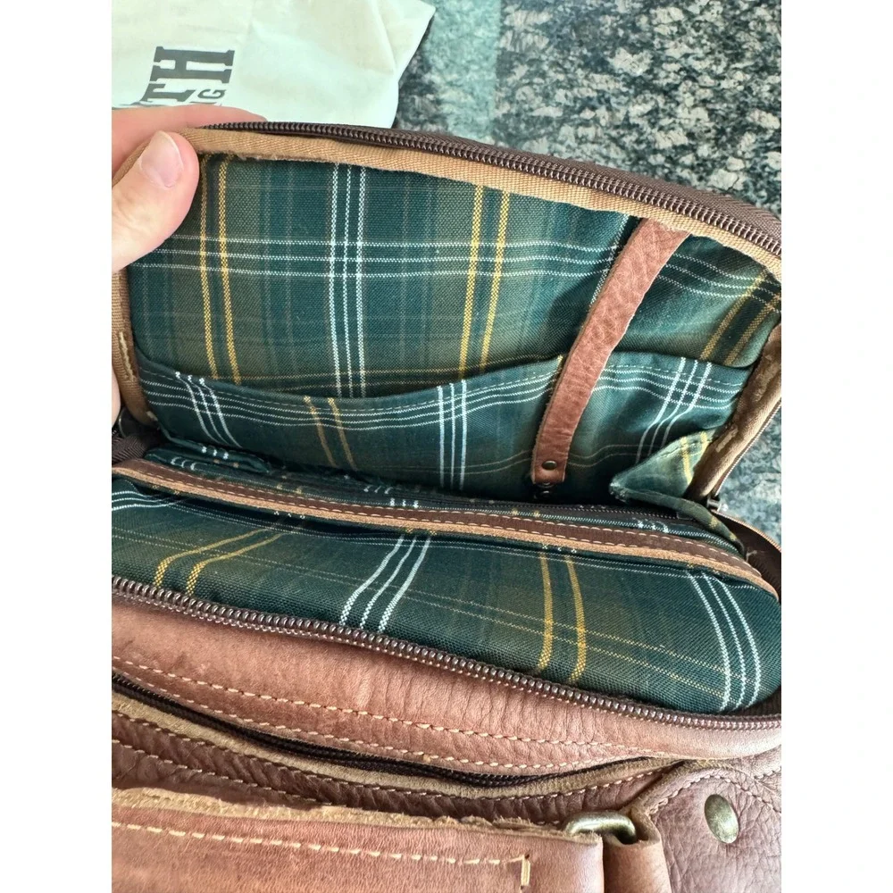 Duluth Trading Co Lifetime Leather‎ Travel Bag Brown Crossbody Messenger 97310
